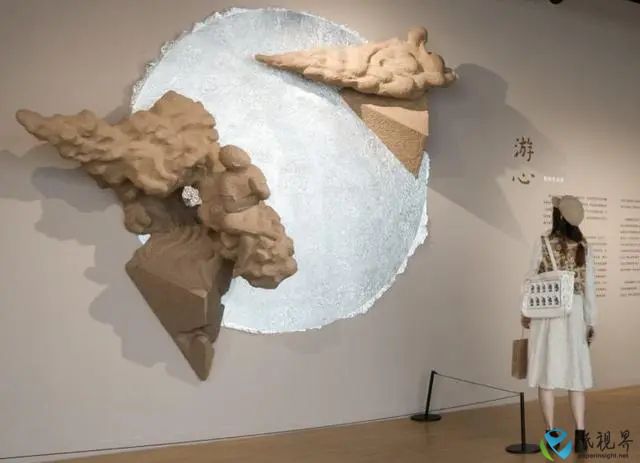 廢舊紙箱變雕塑，“乘物·游心”新展亮相壹美美術(shù)館
